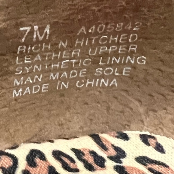 Kenneth Cole Reaction Mary Jane Peep Toe 3’ Heel Brown with White Strap Size 7 - Picture 10 of 11